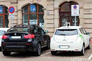 maintenance-voiture-electrique-voiture-thermique