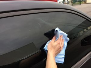 nettoyage-vitre-voiture